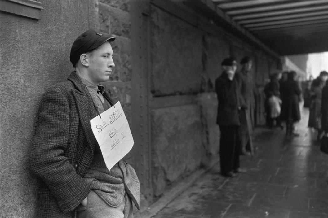 Henri Cartier-Bresson's Les Européens • Magnum Photos